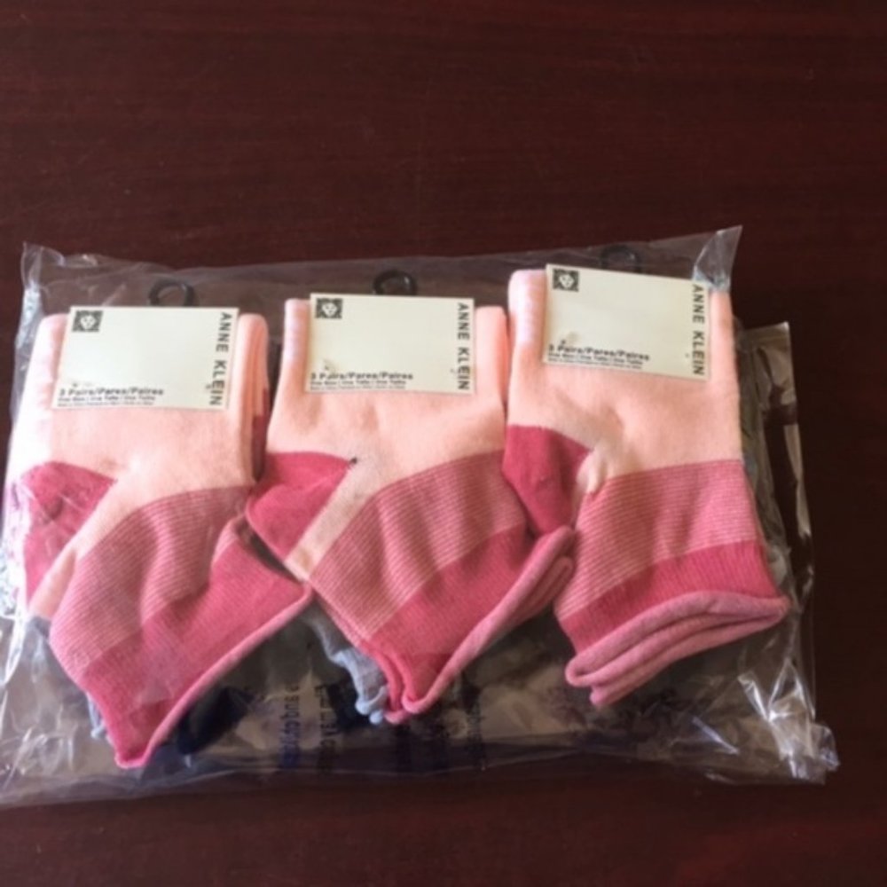 NWT Anne Klein 9 Pairs Men/Women no show sock